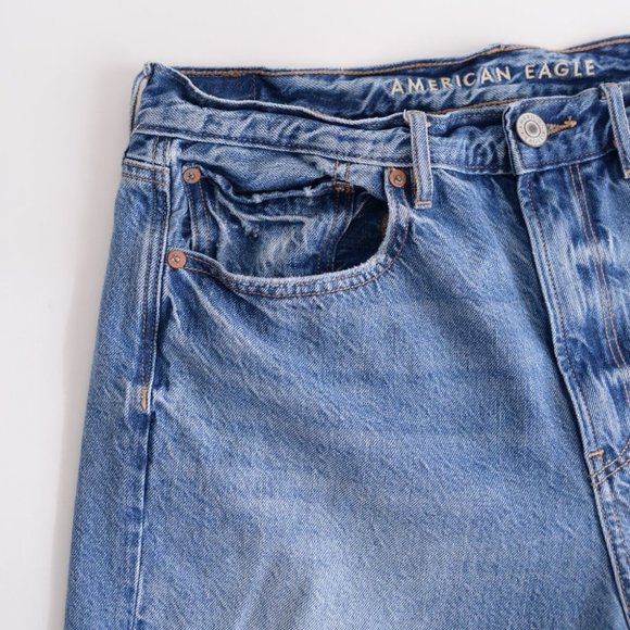 American Eagle 90's Boyfriend Distress Jeans Denim Size 8 - Picture 12 of 16